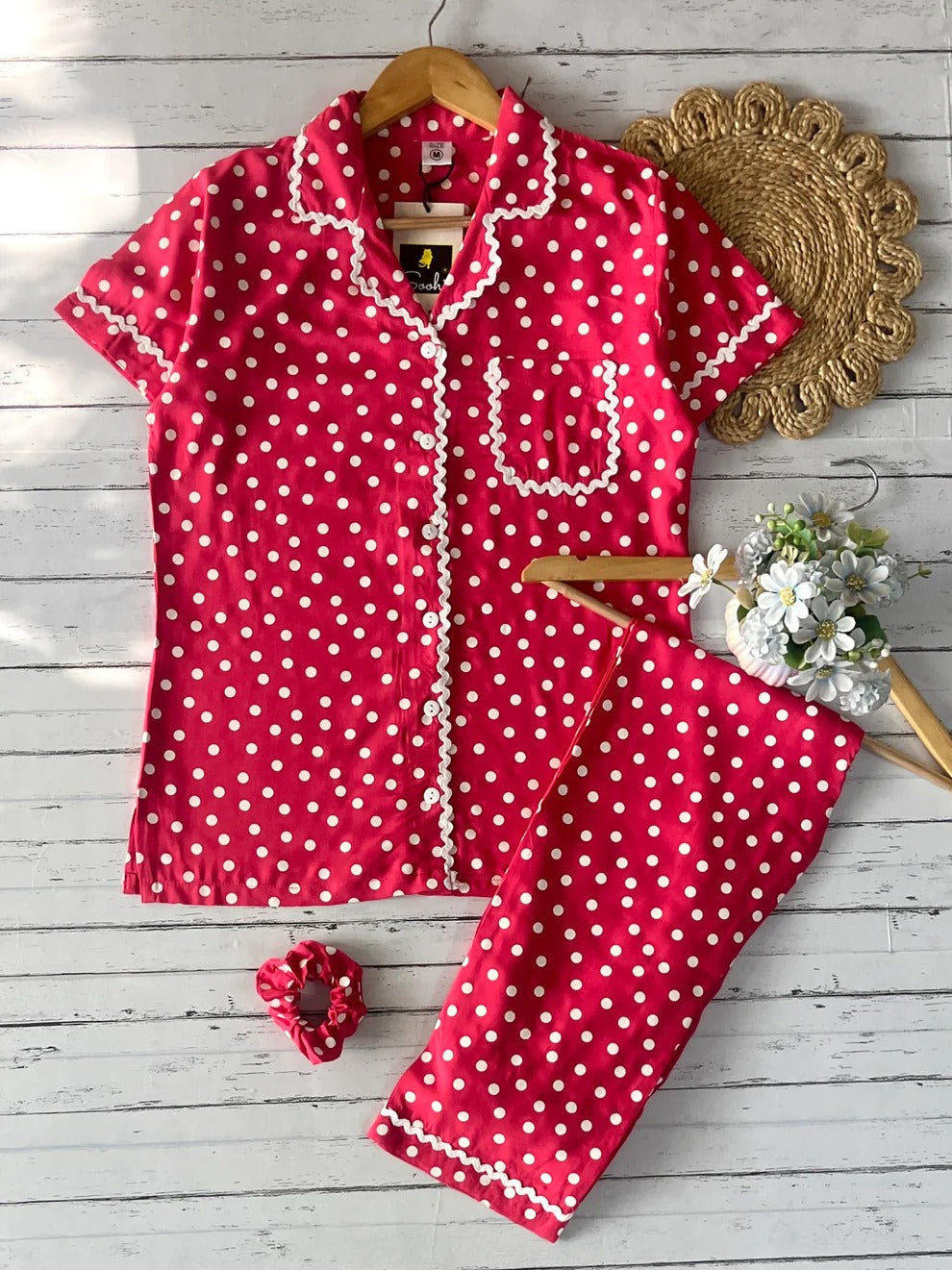 Red polka dots small